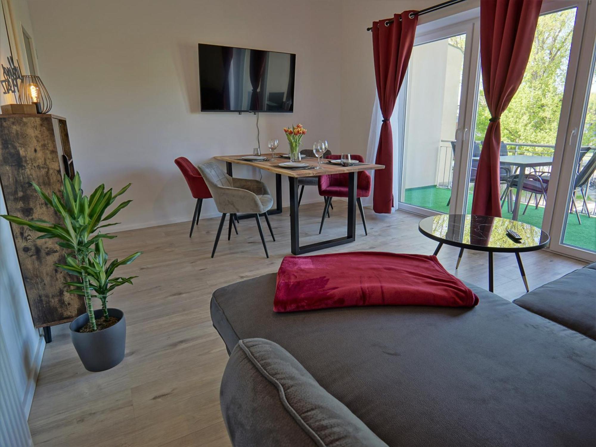 شقة "Hogulu" Brandenburg, Balkon, Neustadt, Kueche, Wassernaehe - Parkplatz Inklusive Brandenburg  الغرفة الصورة