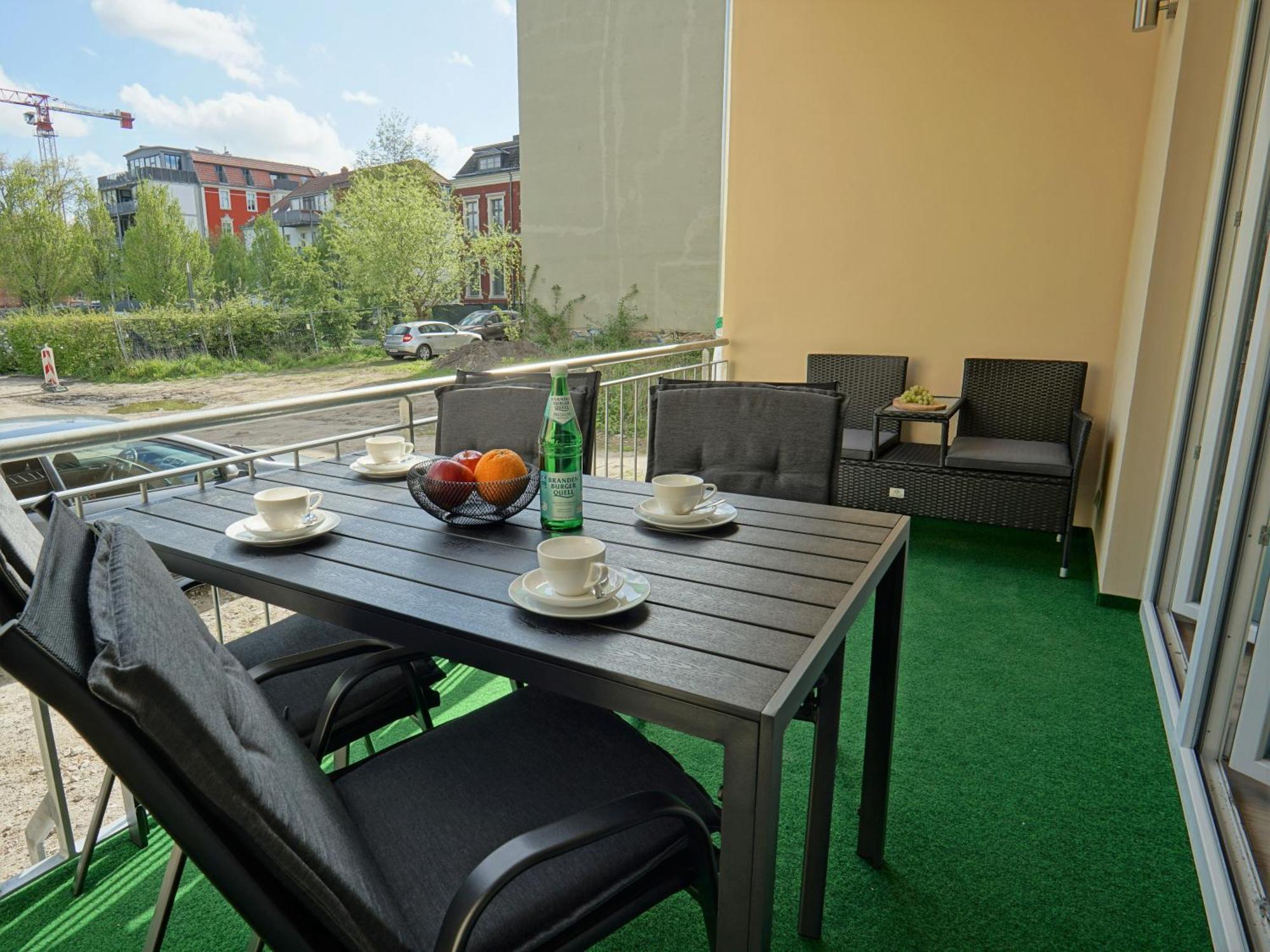 شقة "Hogulu" Brandenburg, Balkon, Neustadt, Kueche, Wassernaehe - Parkplatz Inklusive Brandenburg  الغرفة الصورة